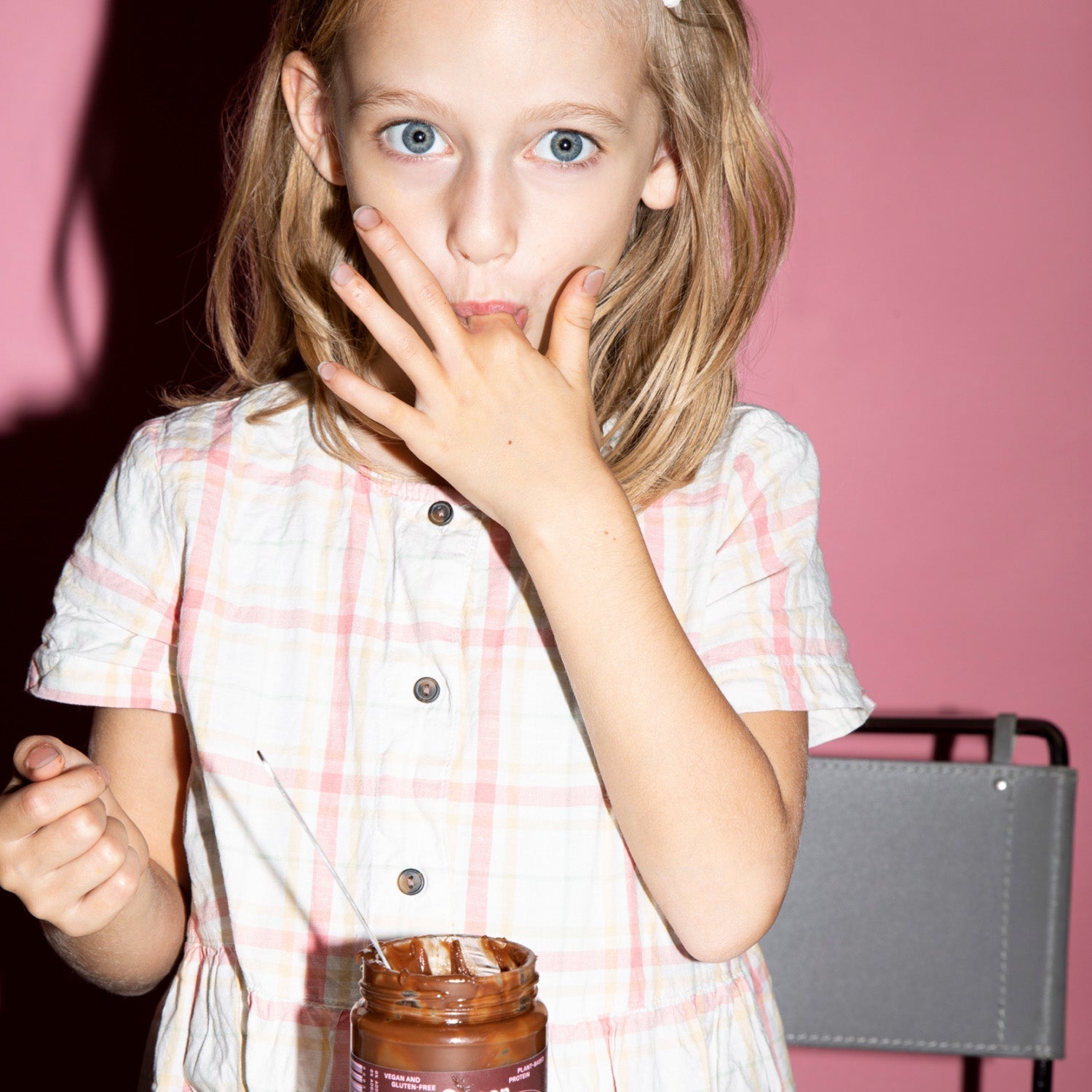 cravers cacao hazelnut spread with children
